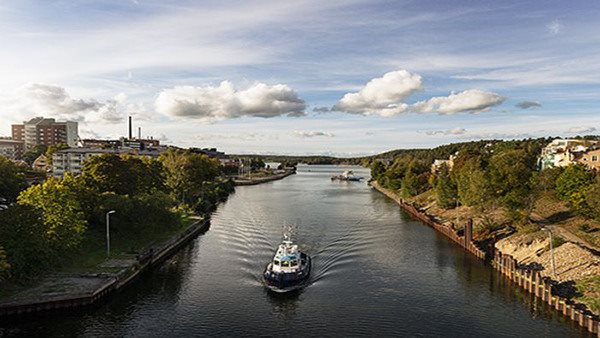 Kanal i Södertälje för Folkuniversitetet.