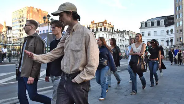 Elever på promenad i Bryssel