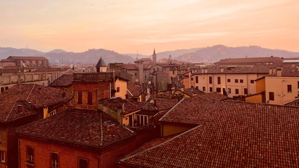 läs italienska i bologna på språkkurs med internationella skolorna