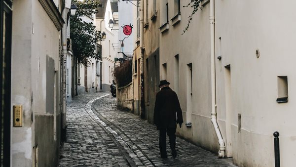 läs mer om boende och resa i paris