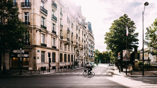 läs mer om boende och resa i paris
