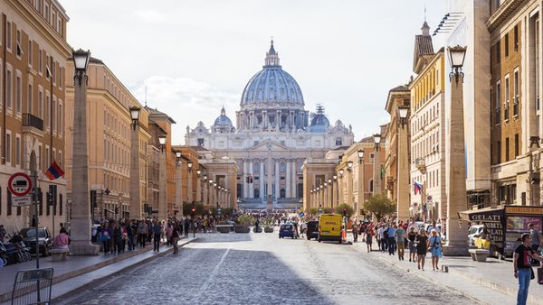 läs italienska i rom italien på språkkurs med internationella skolorna