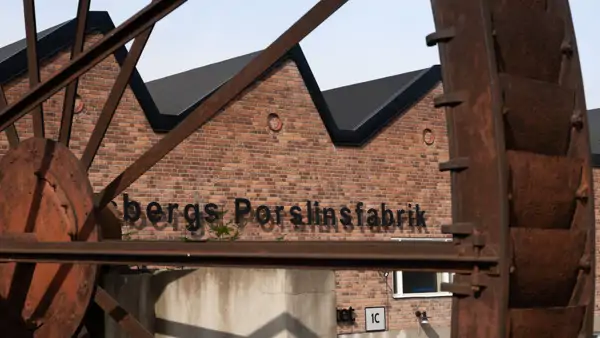 Exteriör av rött tegelhus, Folkuniversitetets lokaler i Gustavsberg