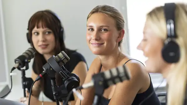 Elever på medialektion på JHG