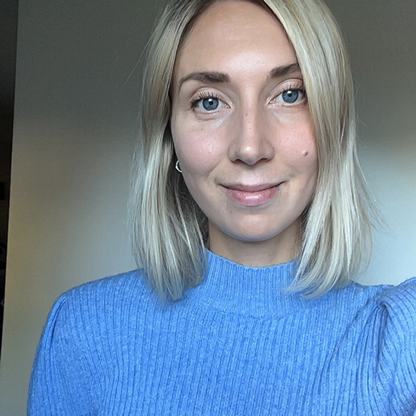 Lisa Lindgren är kursledare i konflikthantering och inre medvetenhet på Folkuniversitetet i Göteborg. 