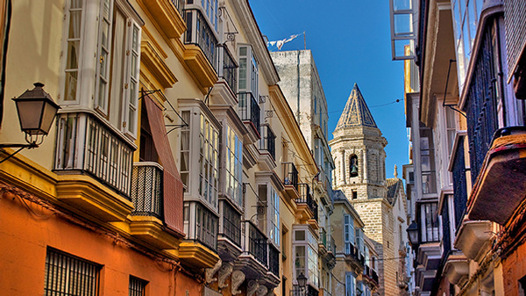 läs mer om boende och resa i cadiz