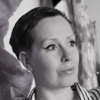 Emie Elg, kursledare i alternativ bildkonst Folkuniversitetet i Uppsala