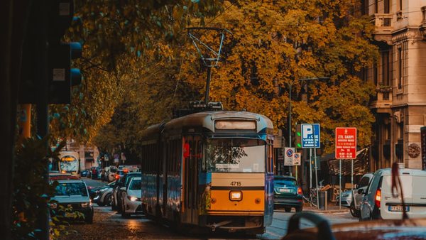 läs mer om boende och resa i milano