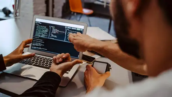 Datorskärm på arbetsplats