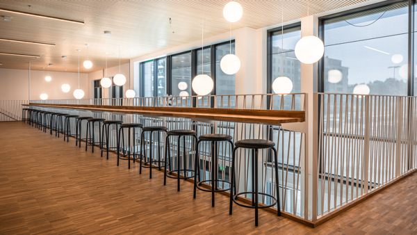 Sittgrupp på andra våningen i Karlastaden.