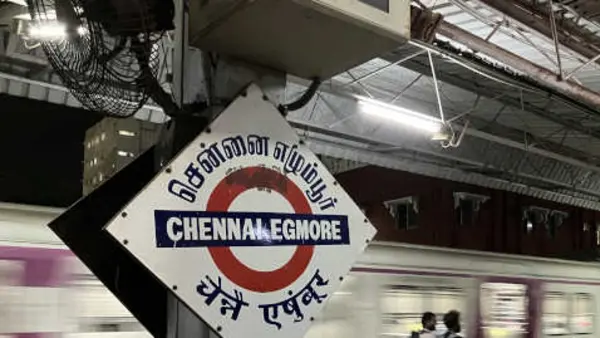 Skylt fr&aring;n t&aring;gstationen i Chennai