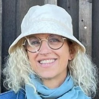 Fotografi på Tina Hellberg.