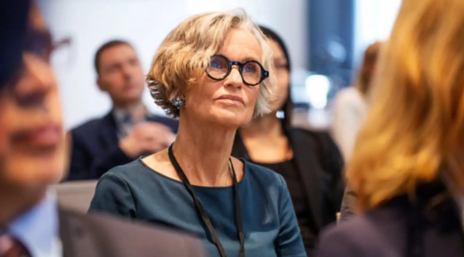 Kvinna på föreläsning