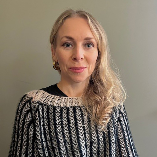 Marissa Laurin är lärare i Mindfullness vid Folkuniversitetet i Göteborg. 