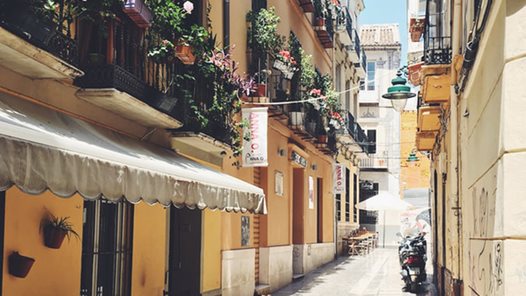 läs mer om boende och resa i malaga