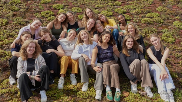 Klassfoto från Dansutbildningen årskurs 3 på Balettakademien i Göteborg