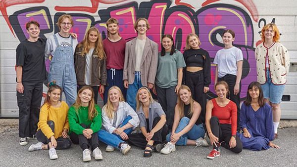 Klassfoto från Dansutbildningen årskurs 3 på Balettakademien i Göteborg