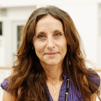 Mona Lanneskog är kommunikationschef på Folkuniversitetet Region Öst
