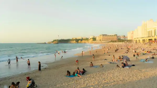 Läs franska i Biarritz vid franska Atlantkusten