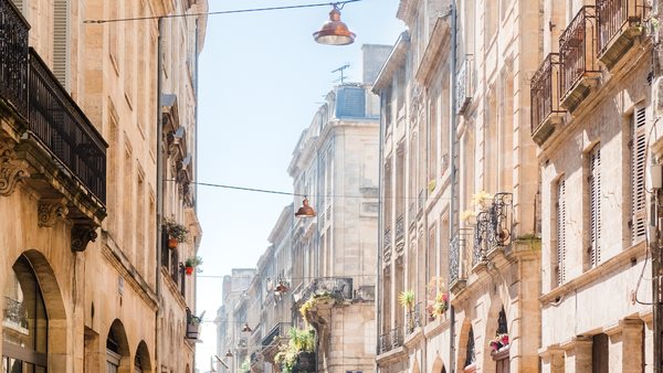 läsa franska i bordeaux på språkkurs med internationella skolorna