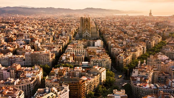läs mer om boende och resa i barcelona