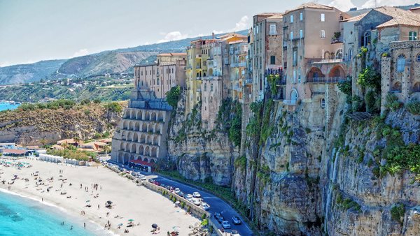 Vy från Tropea i Kalabrien