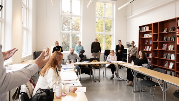 Myndigheten för yrkeshögskolans generaldirektör Magnus Wallerå samt myndighetens konstnärliga råd besökte Konst och Kulturakademien och BA i Kräftriket.
