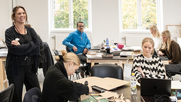 Myndigheten för yrkeshögskolans generaldirektör Magnus Wallerå samt myndighetens konstnärliga råd besökte Konst och Kulturakademien och BA i Kräftriket.