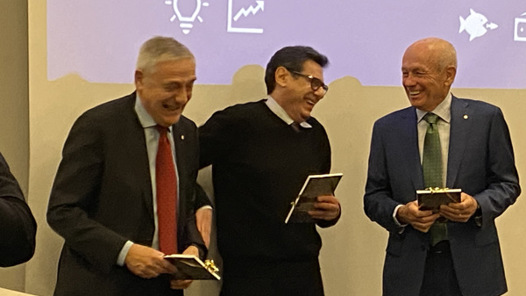 Nobelpristagarna i ekonomi besöker Kungstensgymnasiet.