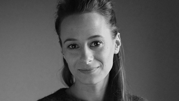 Intervjubild med Sabina Törnberg, MUD Studios för Fotoskolan STHLMs tidning.