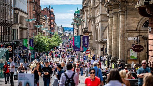 läs engelska i glasgow skottland på språkkurs med internationella skolorna