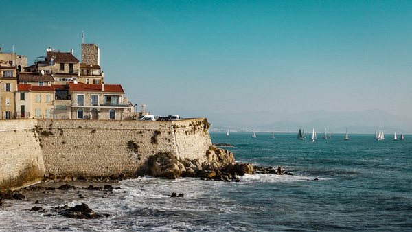 läs franska i Antibes med internationella skolorna