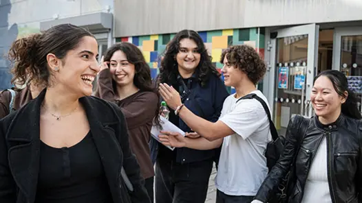 Bild från föreställningen 8 kvadrat på Kulturhuset Stadsteatern Husby