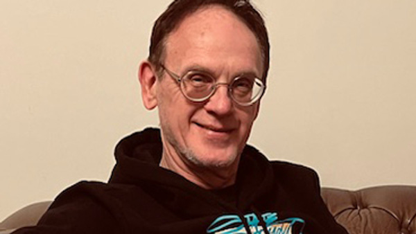 Stellan Alneberg, kursledare i piano och sång på Folkuniversitetet i Gävle