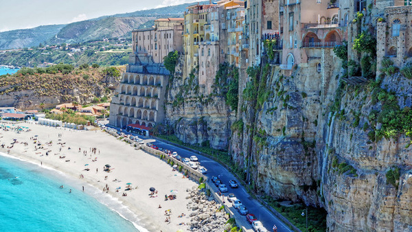 Vy från Tropea i Kalabrien