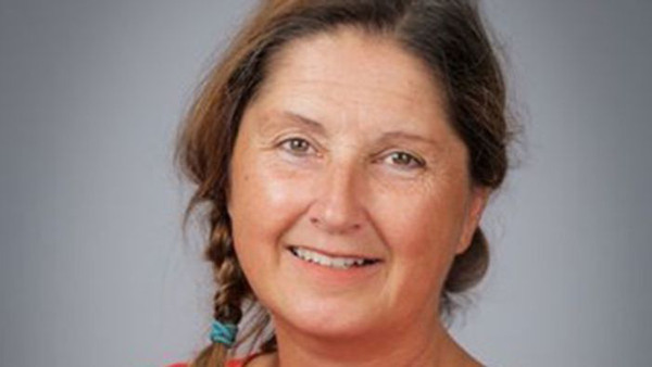 Porträtt av Susanne Jansson som arbetar på Folkuniversitetet i Södertälje