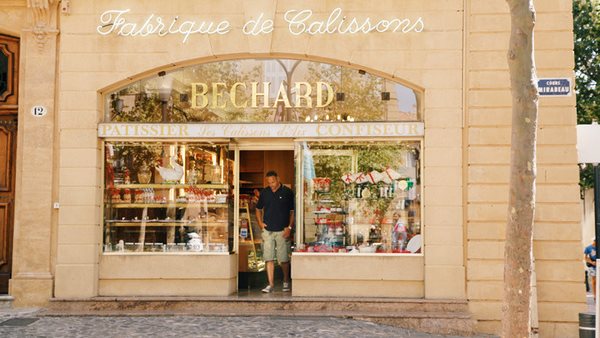 bechard är en av de många konditorier i aix-en-provence du kan besöka under en språkkurs i franska