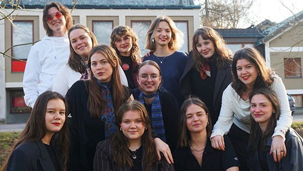 Studerande på Skara Skolscen