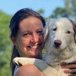 Sara Wedin, kursledare i hundmassage på Folkuniversitetet i Uppsala
