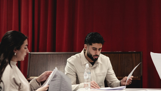 Bild från föreställningen 8 kvadrat från Kulturhuset Stadsteatern